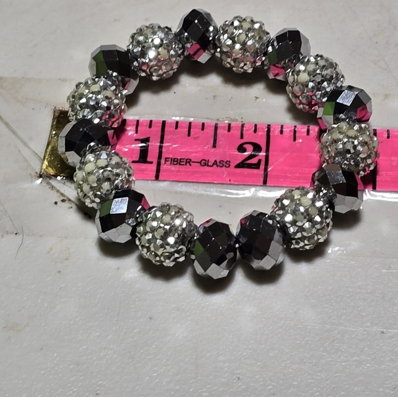 Shiny facited Crystal Ball Bracelet 14 - Picture 2 of 2